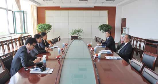 全州大學參觀團在學院新行政樓二樓會議室洽談合作事宜