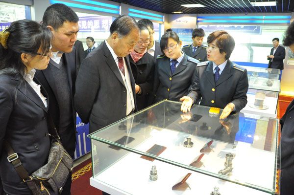 參觀產品展示廳