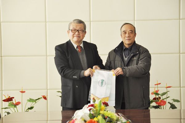 賀永宜副院長與韓繼綏顧問合影留念