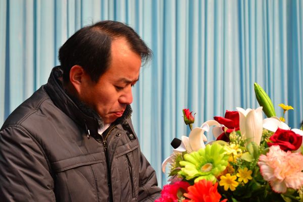 教師代表教務處副處長梁忠環發言
