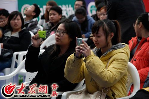 現場觀眾紛紛拍照發微博