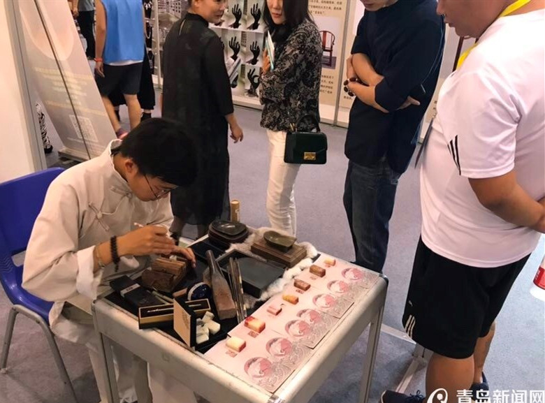 青島黃海學院博物館受邀參加青島國際工藝博覽會