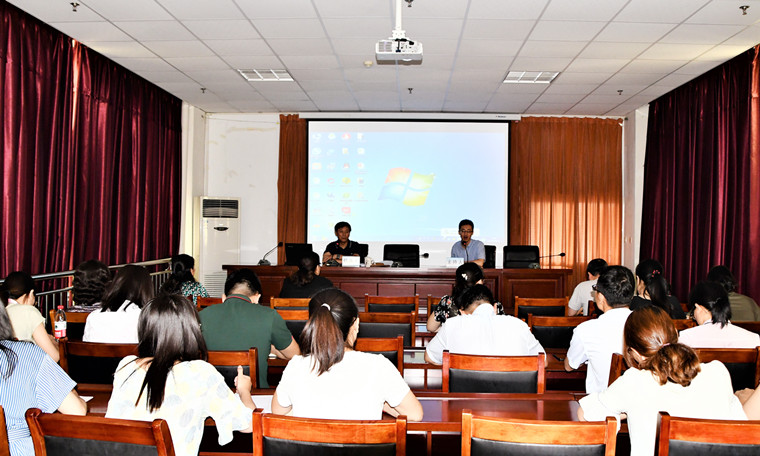 青島黃海學院舉行師范類專業認證工作專題報告會