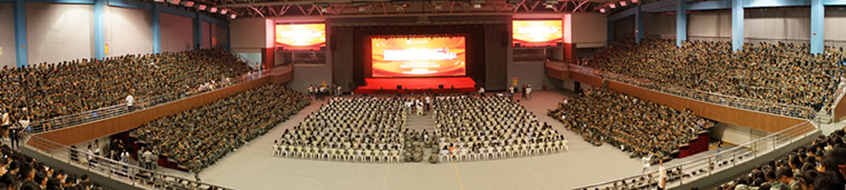青島黃海學院隆重舉辦2019年慶祖國70華誕暨迎新生文藝晚會