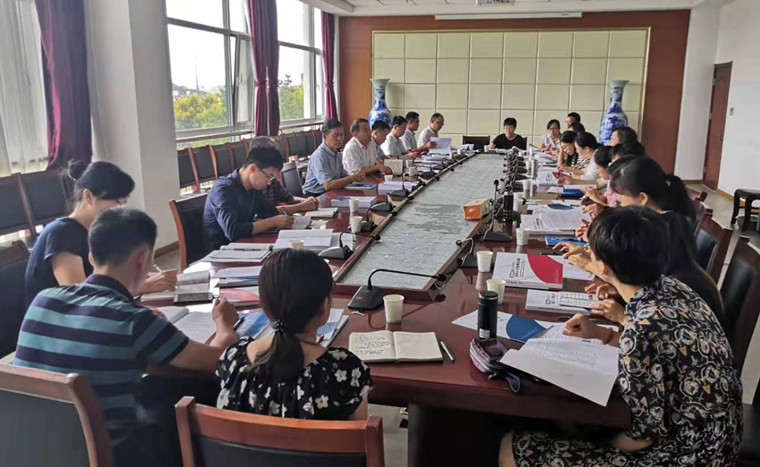 青島黃海學院召開2019版本專科人才培養方案審定會議