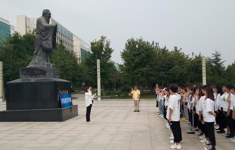  圣賢文化引領成長