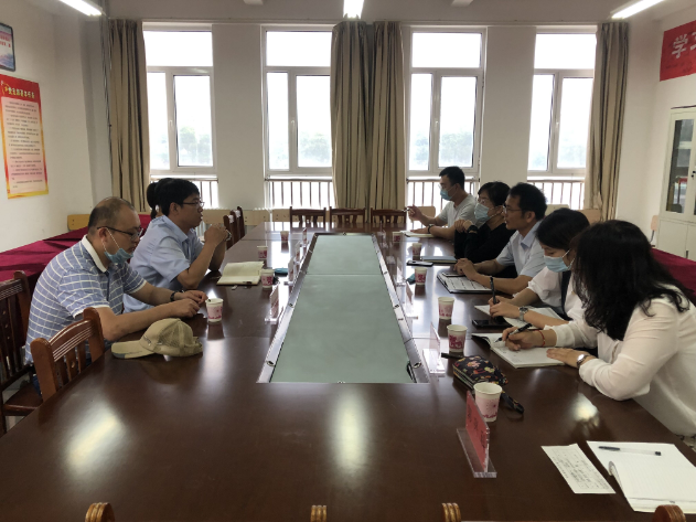  青島中康國際醫療健康產業股份有限公司經濟開發區總經理一行來校洽談合作事宜