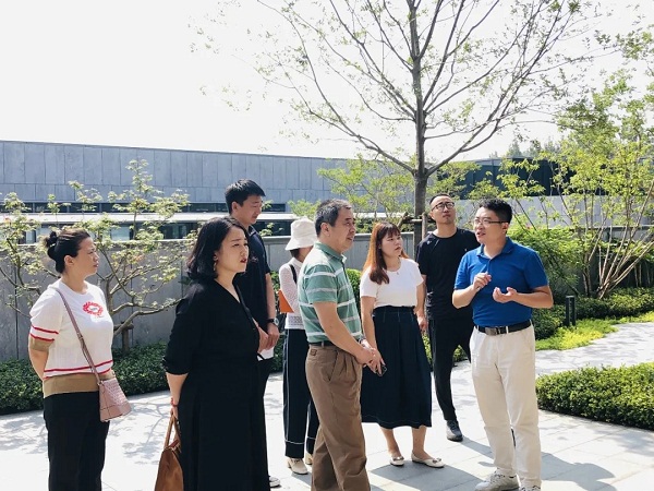 青島黃海學院藝術學院-青島融創慧豐園林有限公司校企合作簽約儀式