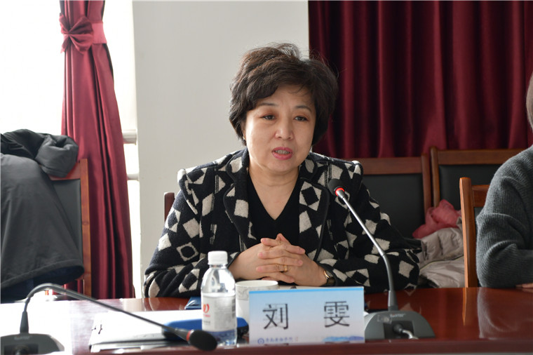 我校與無鋒青島電商基地舉行戰略合作簽約儀式