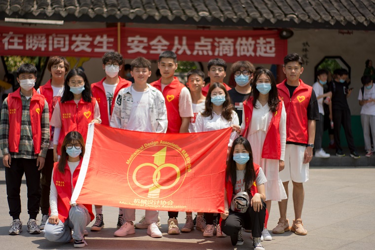 學史踐行∣智能制造學院機械設計協會3D打印創客團隊走進康大鳳凰國際社區進行科普知識宣傳