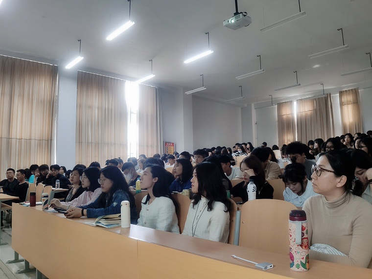 探索設計師的成長之路——視覺傳達系舉辦專業主題講座
