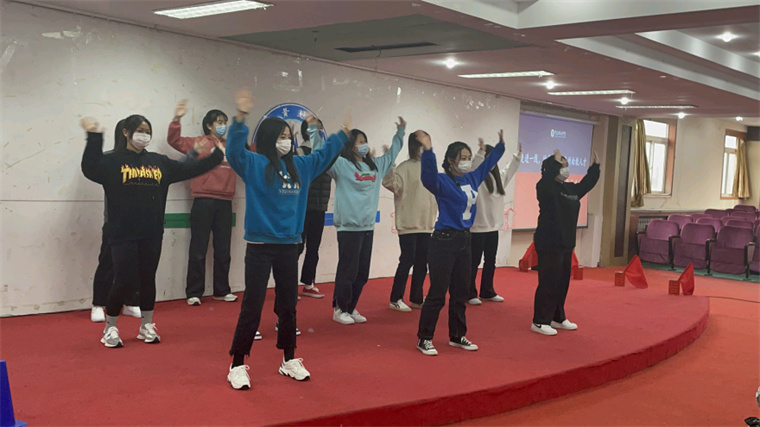 學前教育學院組織“走近一線，培養德才兼備的幼教人才”系列活動啟動儀式