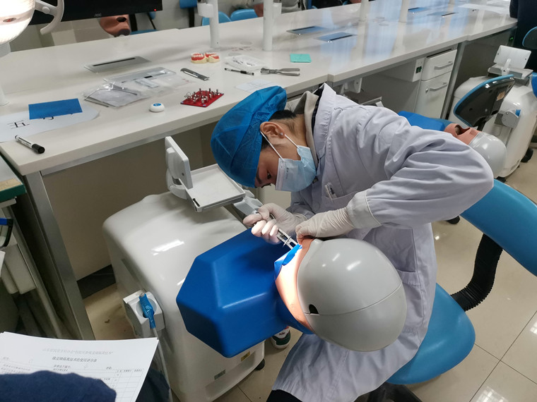 我校護理與健康學院教師在山東省“技能興魯”職業技能大賽口腔技術技能競賽中榮獲佳績