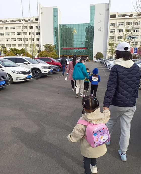 “疫”散花開，“幼”見美好｜青島黃海學院附屬幼兒園開展防疫志愿活動