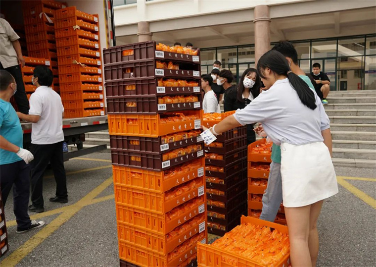 30000份！黃海學院中秋節這樣“寵”學生