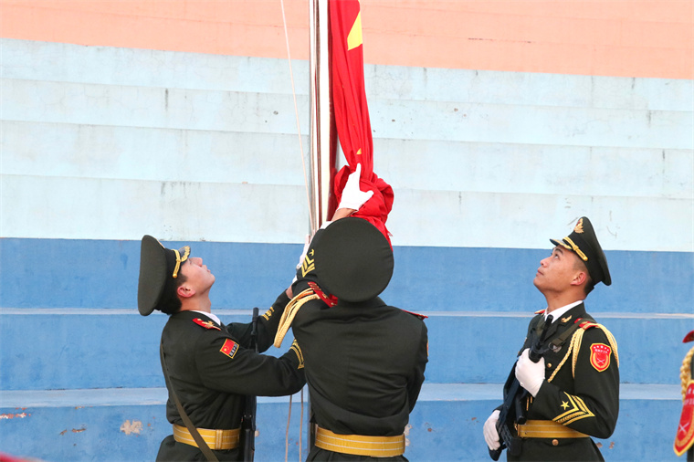 新學期，新起點——青島黃海學院舉行春季學期開學升旗儀式
