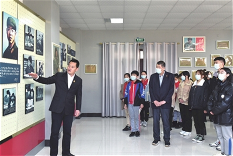 【青島早報】60年，”雷鋒班“收到47萬封來信