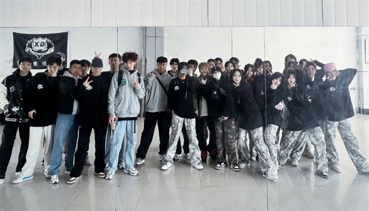 舞林爭霸！這群黃海少年在“發光”！