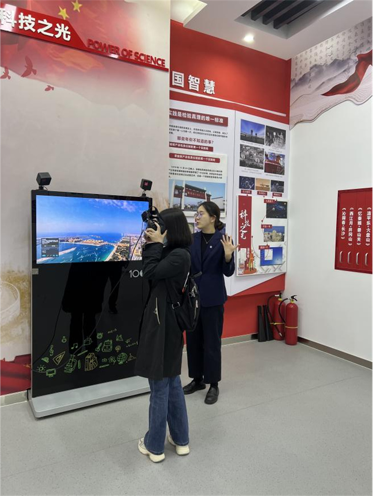 西安歐亞學院職業教育學院到校考察交流