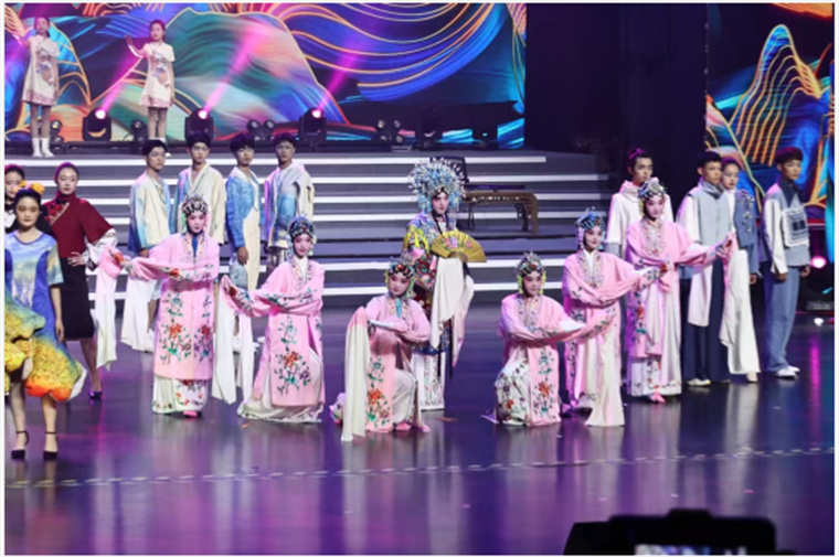 我校國學院參加“五四”青年節青島高校大學生文藝匯演