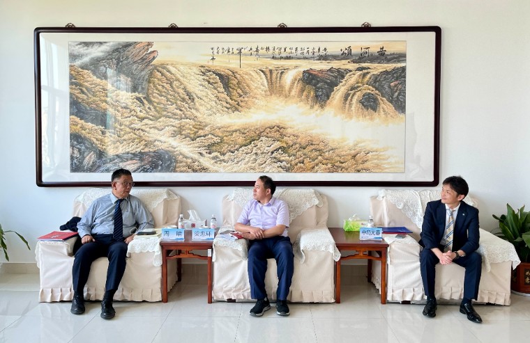 日本北陸大學孔子學院院長周晴一行來我校訪問交流