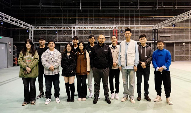 青島黃海學院影視學院動漫設計專業走進東方影都動作捕捉實驗室