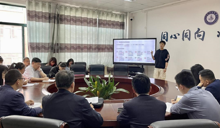 創新創業教育學院組織教師教學全員過關觀摩活動