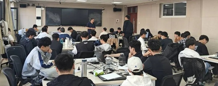 大數據學院正式啟動第二期軟件技術開發班