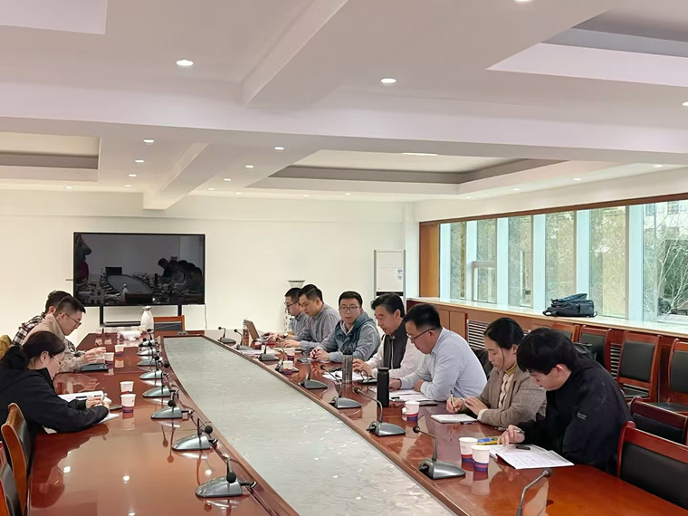 建筑工程學院召開巖土工程研究中心會議
