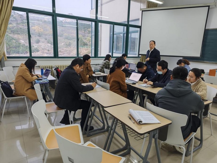 智能制造學院機械工程系舉行畢業設計研討會
