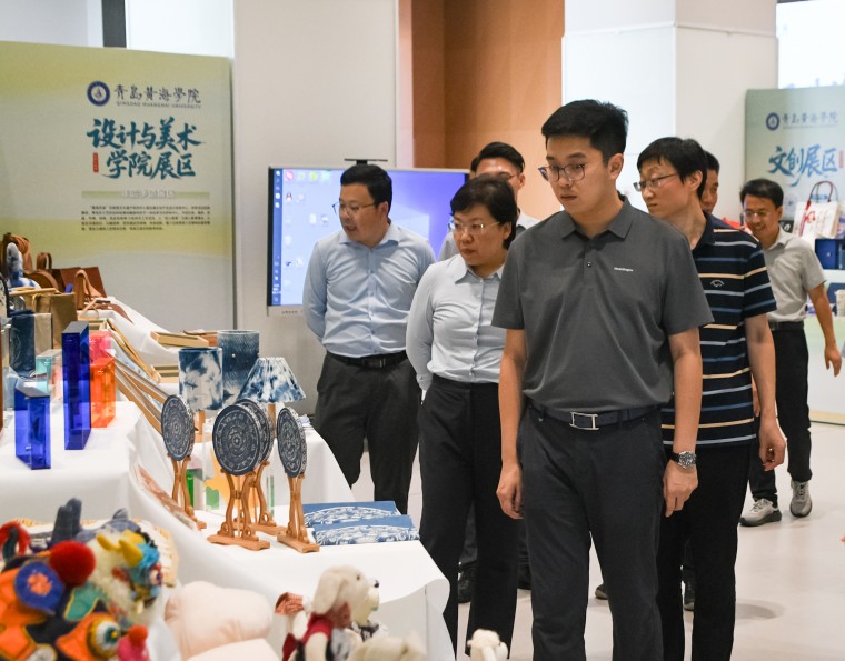 華為公司山東教育醫療業務總經理柳迪一行來我校交流合作