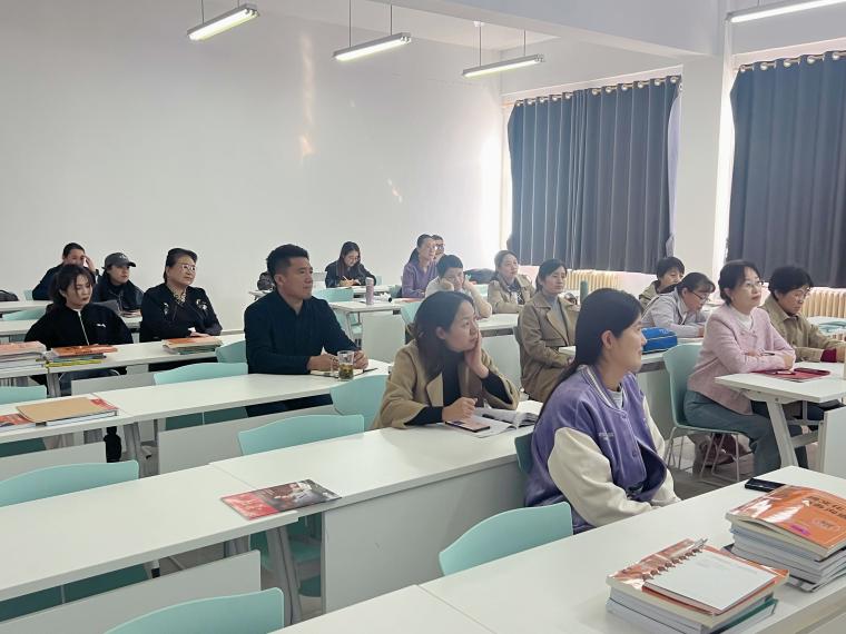 語言文化學院大學英語教學部舉辦本科年級組教研主題分享會