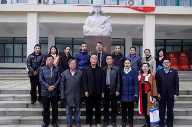 青島市民族團結進步協會、青島市少數民族經濟發展促進會在我校舉行青島市民族團結創建座談會