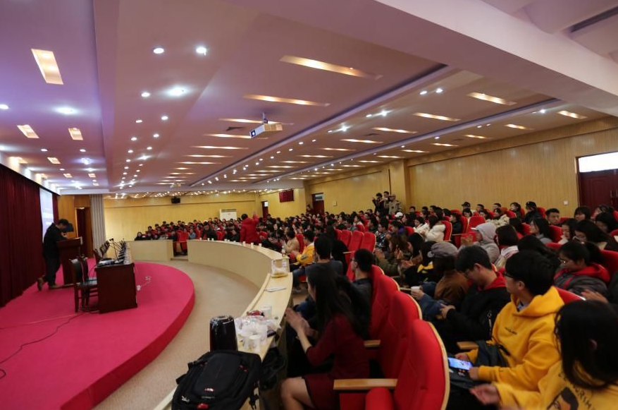 我校藝術學院成功舉辦New Vision高校巡展校園行活動